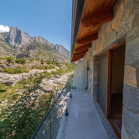 Sofra Kelmendit ゲストハウス