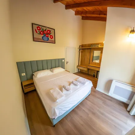 Sofra Kelmendit 4* Tamarë