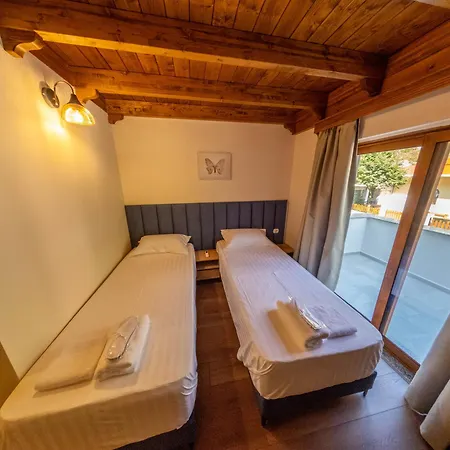 Konukevi Sofra Kelmendit Tamare