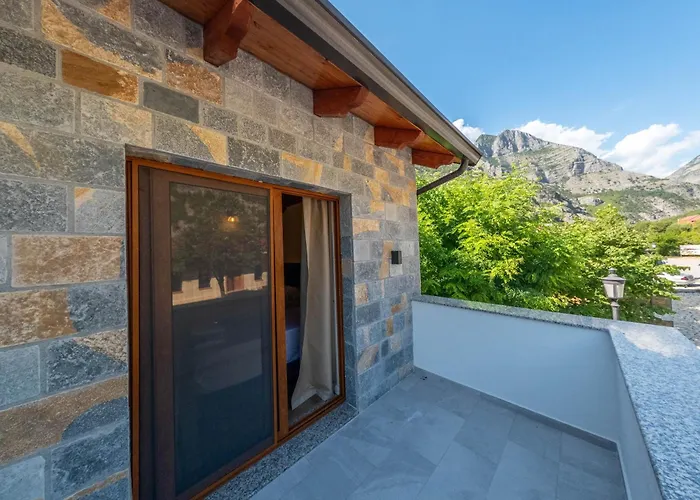 招待所 Sofra Kelmendit 4*